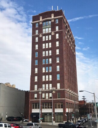 Plus de détails pour 1627 Main St, Kansas City, MO - Bureau à louer