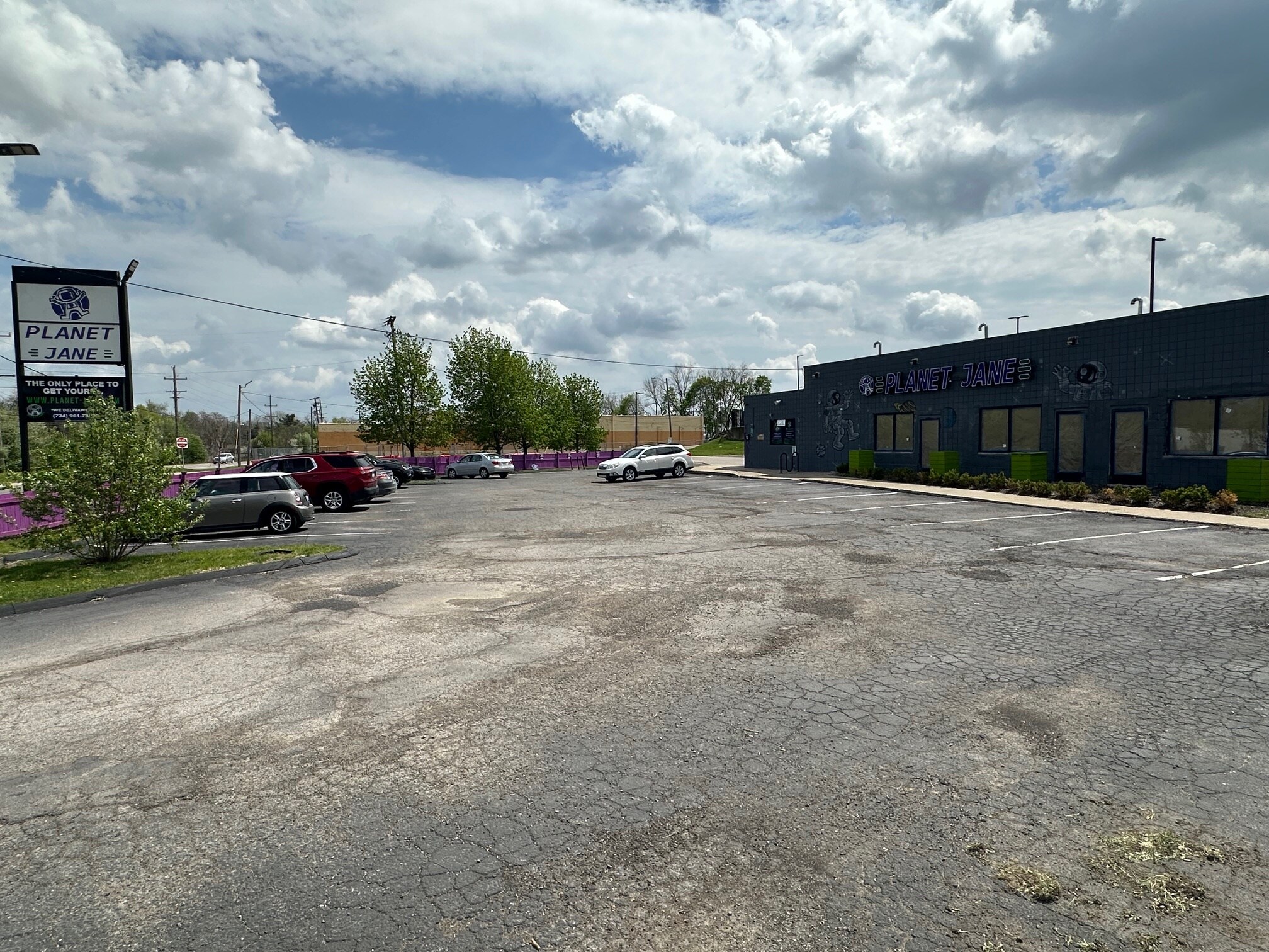 815 N Huron St, Ypsilanti, MI à vendre Photo principale- Image 1 de 8