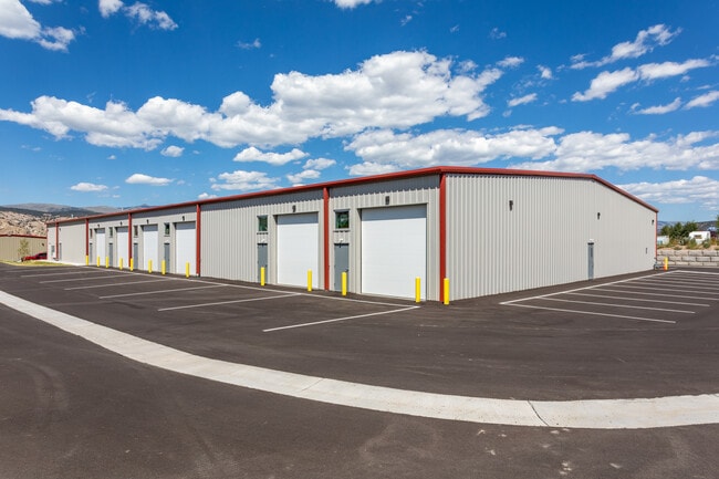 Plus de détails pour 707 Plane St, Gypsum, CO - Local d'activités à louer