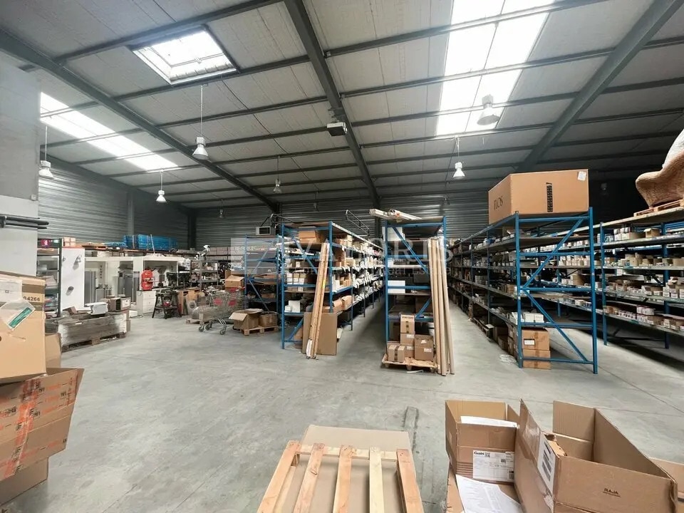 Flex in Vaulx-en-Velin for lease Interior Photo- Image 1 of 9