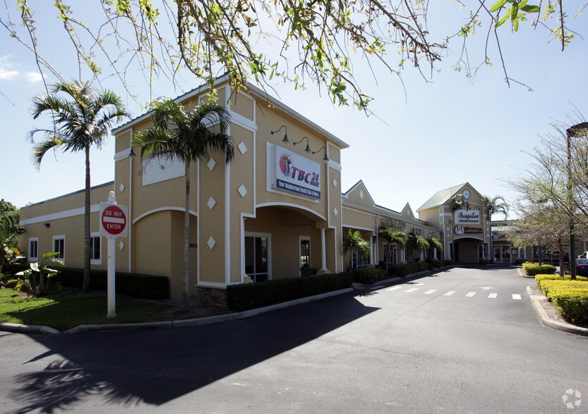 1819-1865 Lakewood Ranch Blvd, Bradenton, FL for lease - Primary Photo - Image 2 of 4