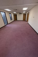 4212 S Hocker Dr, Independence, MO à vendre Photo intérieure- Image 1 de 10