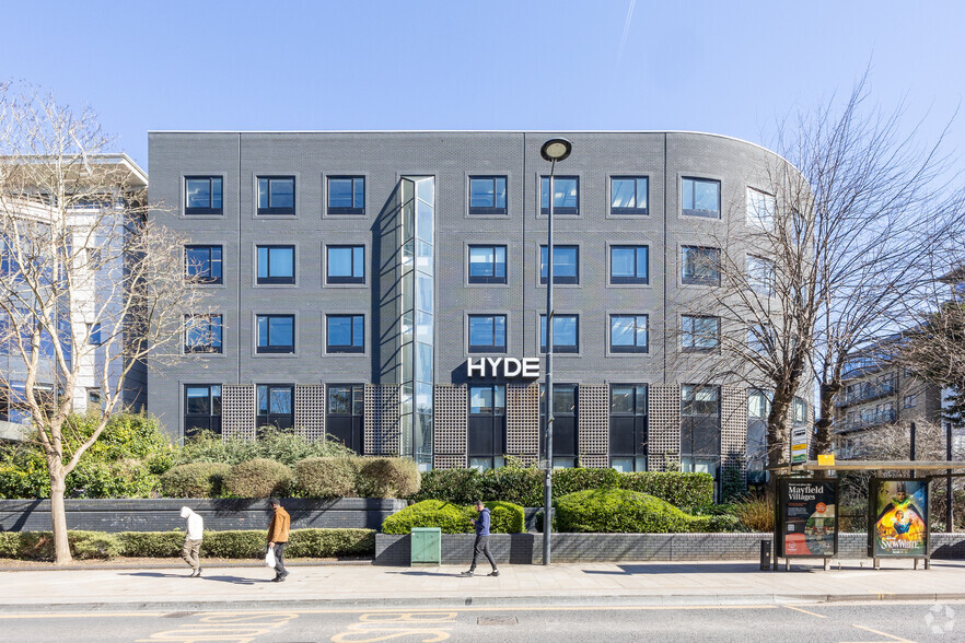 38 Clarendon Rd, Watford à louer - Photo du bâtiment - Image 1 de 1