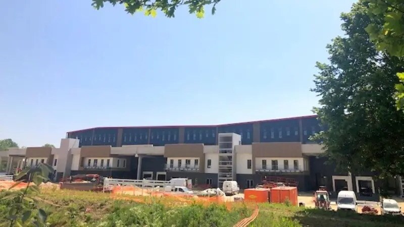 2 Avenue Denis Diderot, Élancourt à louer - Photo du bâtiment - Image 2 de 27