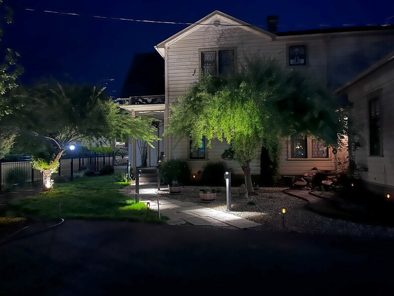 236 SE Stephens St, Roseburg, OR for sale - Building Photo - Image 3 of 60