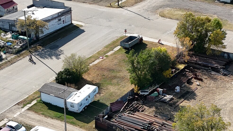 128 1 Ave, Hussar, AB for sale - Building Photo - Image 3 of 5