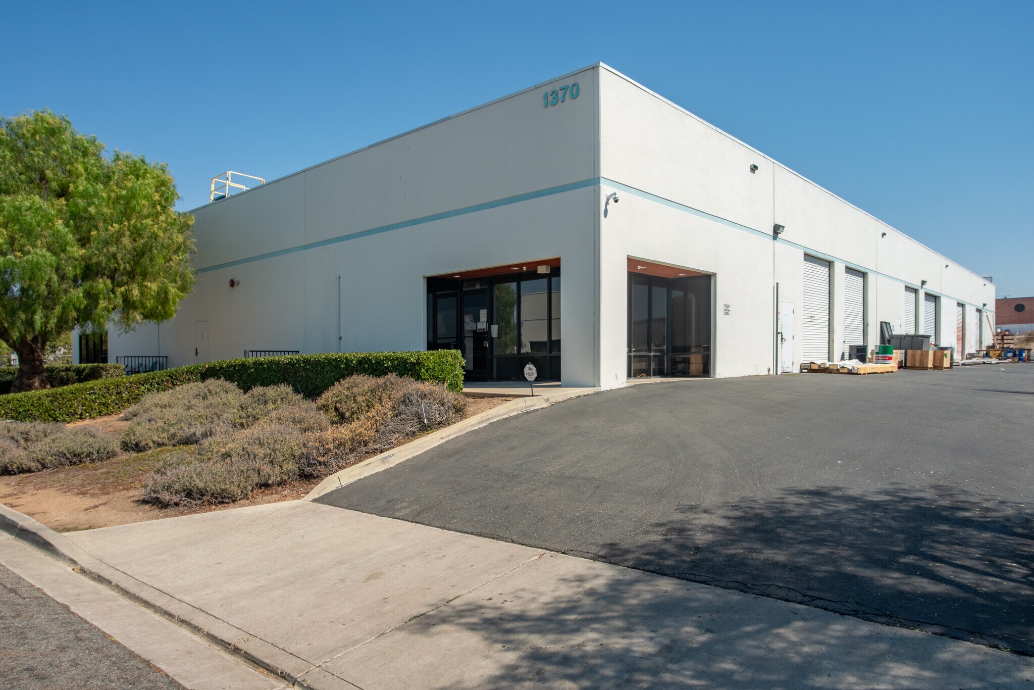 1370 Armorlite Dr, San Marcos, CA à vendre Photo du bâtiment- Image 1 de 8