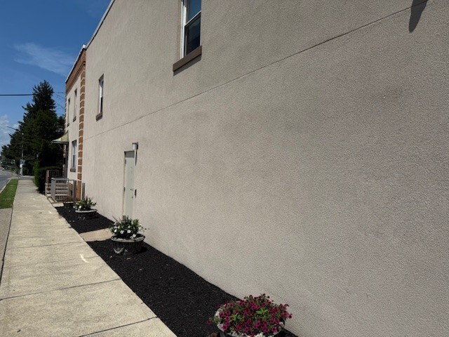 824 8th Ave, Bethlehem, PA à vendre - Photo du bâtiment - Image 2 de 7