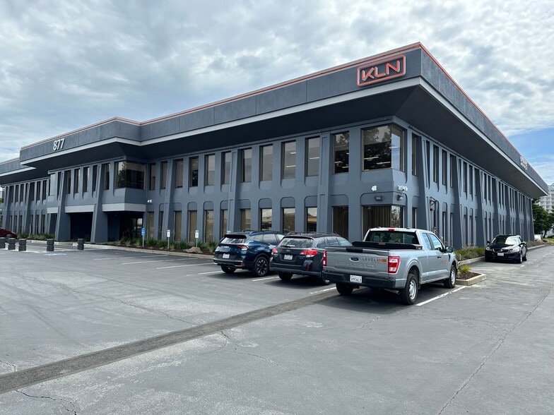 877 Mahler Rd, Burlingame, CA for lease - Building Photo - Image 3 of 17