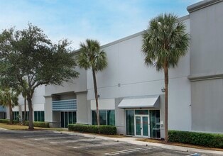1300-1380 Park Central Blvd S, Pompano Beach, FL for lease Interior Photo- Image 2 of 7