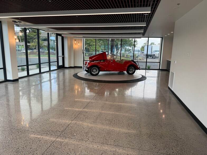 125 Cap Ct, Eugene, OR à louer - Photo du bâtiment - Image 3 de 14