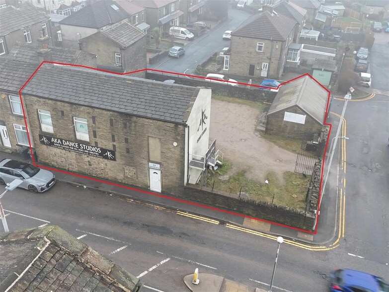 53 West End, Queensbury for lease - Primary Photo - Image 1 of 3