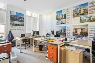 43 Rue Du Faubourg Saint-Honoré, Paris à louer Photo intérieure- Image 1 de 5