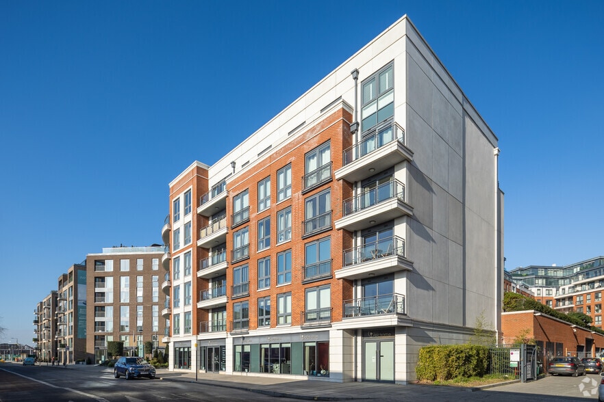 Imperial Rd, Londres à vendre - Photo du bâtiment - Image 2 de 4