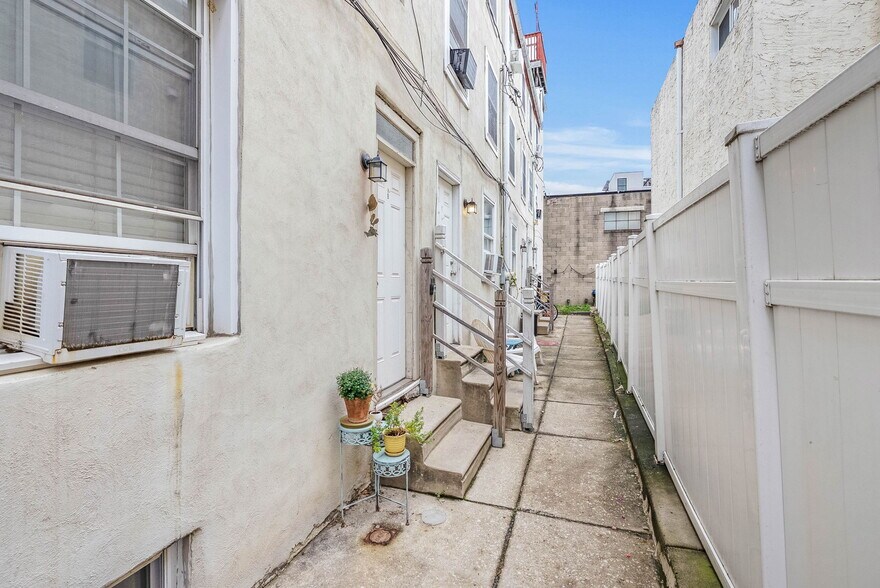 1037 Crease St, Philadelphia, PA à vendre - Photo du bâtiment - Image 2 de 37