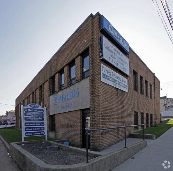 1942-1946 Victory Blvd, Staten Island, NY for lease - Primary Photo - Image 1 of 3