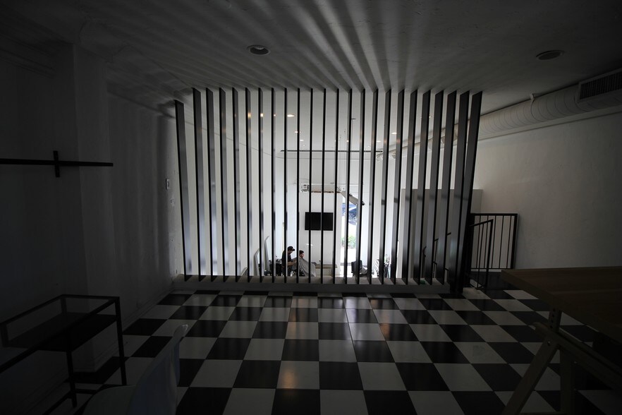 126-128 S La Brea Ave, Los Angeles, CA for sale - Building Photo - Image 3 of 7