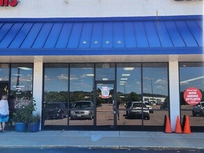 3118-3148 Singing Hills Blvd, Sioux City, IA for sale Building Photo- Image 1 of 3
