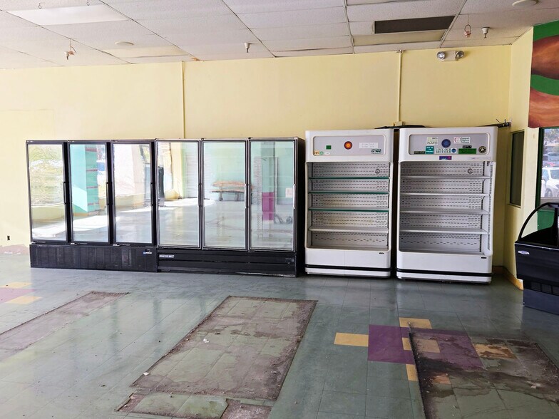 73910 Highway 111, Palm Desert, CA à louer - Photo intérieure - Image 3 de 5