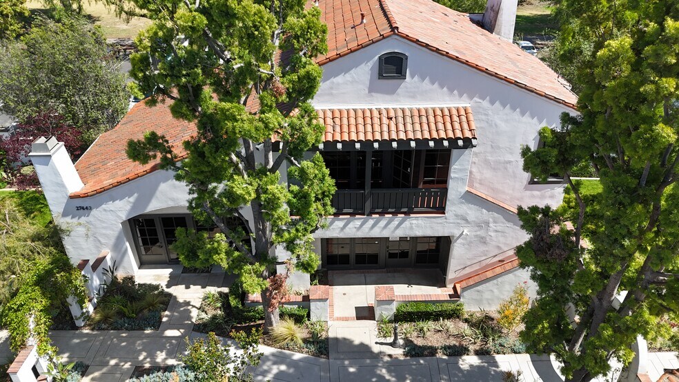 27442 Calle Arroyo, San Juan Capistrano, CA à vendre - Photo du bâtiment - Image 2 de 19
