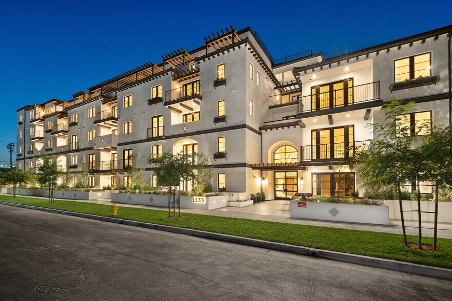 1333 S Orange Grove Ave, Los Angeles, CA for sale - Building Photo - Image 1 of 1