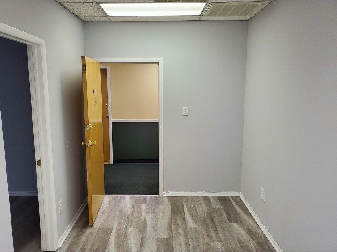 400-402 Main St, Metuchen, NJ à vendre Photo intérieure- Image 1 de 1