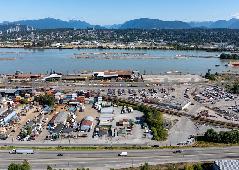 13163-13181 116 Av, Surrey, BC à vendre - Photo du bâtiment - Image 3 de 23