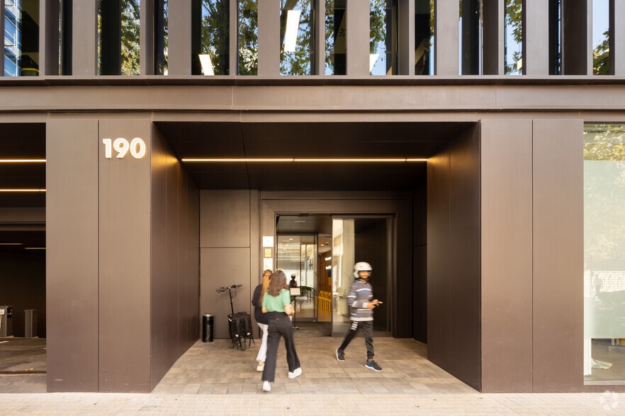 Carrer de Pallars, 190, Barcelona, Barcelona for lease - Building Photo - Image 2 of 4