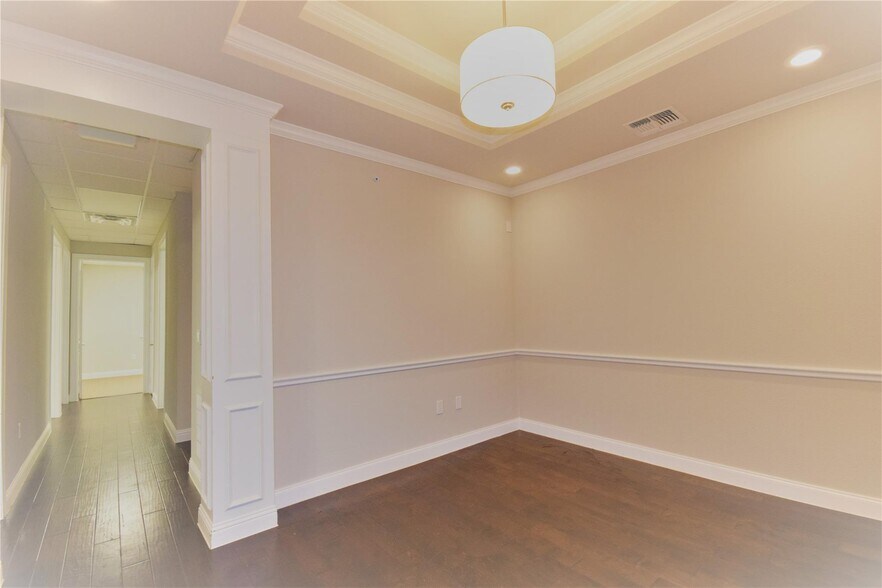 3900 S Stonebridge Dr, McKinney, TX à louer - Photo du bâtiment - Image 2 de 14