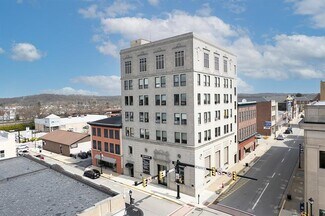 Plus de détails pour 816 Ligonier St, Latrobe, PA - Bureau à louer