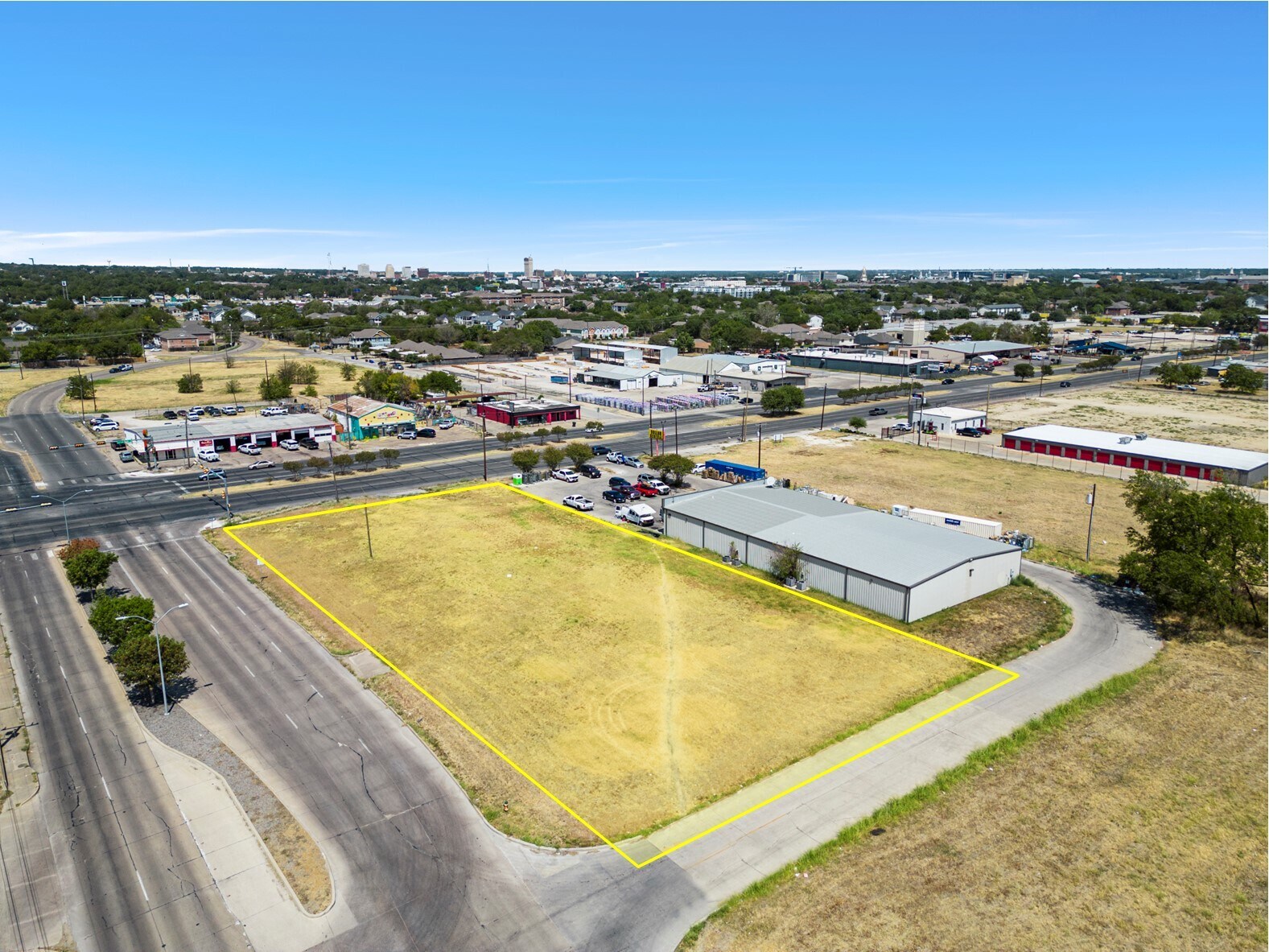 1724 La Salle Ave, Waco, TX à vendre Photo du bâtiment- Image 1 de 7