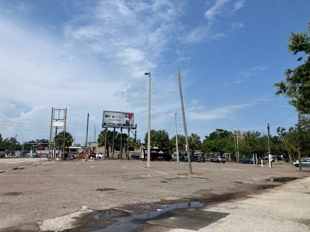 3519 Henderson Blvd, Tampa, FL à vendre - Photo du bâtiment - Image 3 de 7