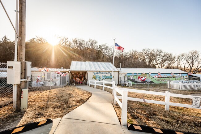 More details for 12344 Kennel Dr, Junction City, KS - Retail for Sale