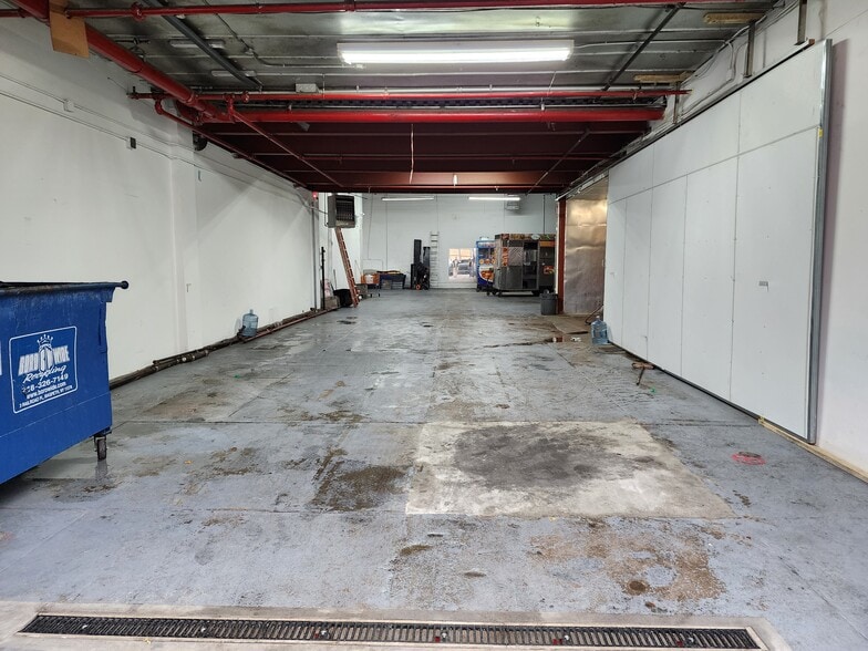 47-31 35th St, Long Island City, NY for lease - Interior Photo - Image 2 of 5