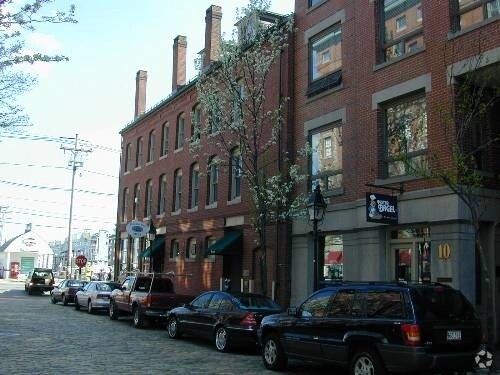 4-10 Moulton St, Portland, ME à louer - Photo du bâtiment - Image 2 de 11