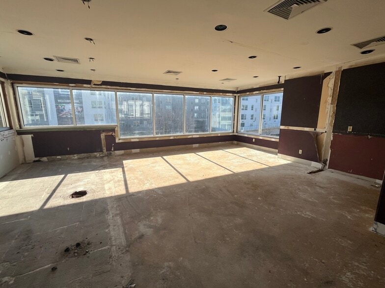 4348-50 Main St, Philadelphia, PA for sale - Interior Photo - Image 2 of 10