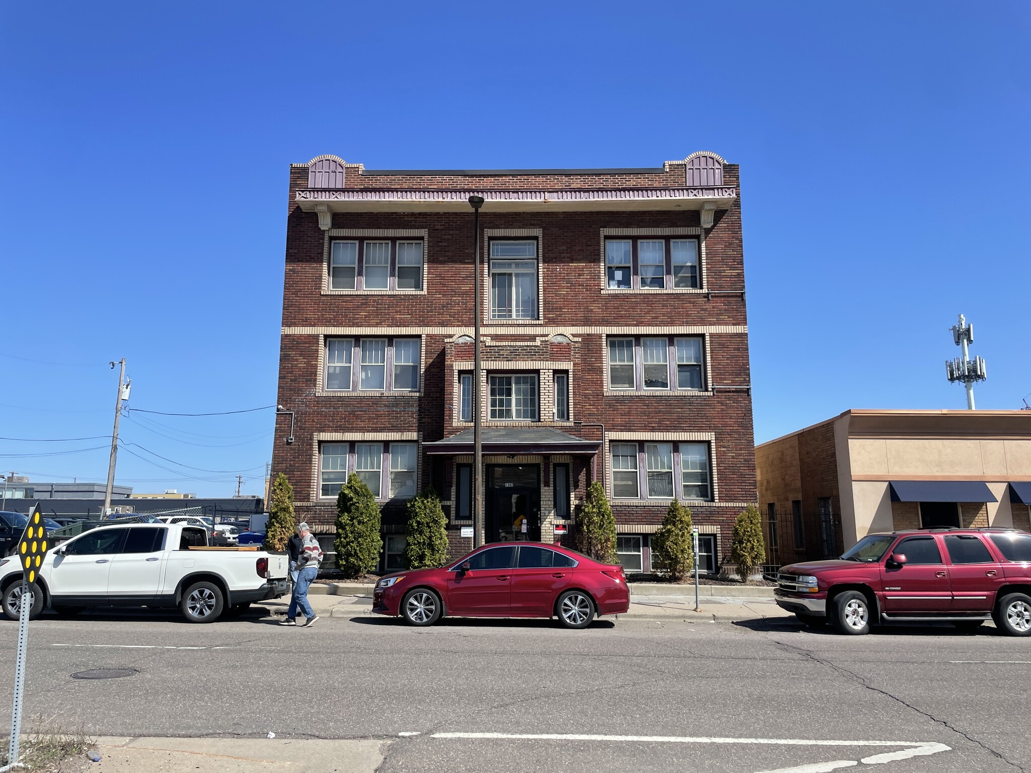 1302 Linden Ave, Minneapolis, MN for sale Building Photo- Image 1 of 1