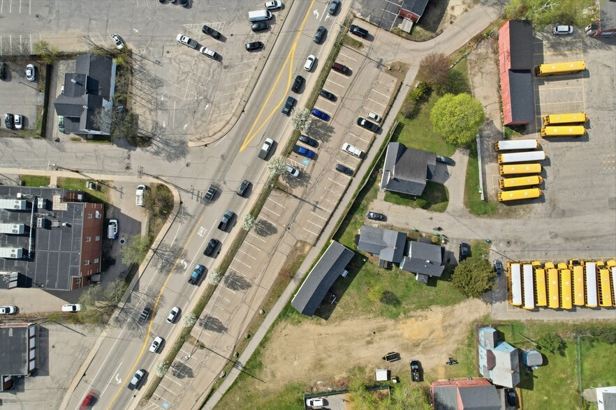 Downtown Redevelopment Opportunity portfolio of 2 properties for sale on LoopNet.ca - Building Photo - Image 3 of 9