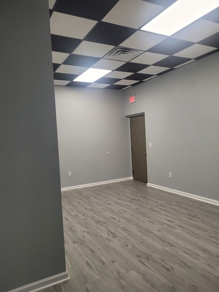 716 S Main St, Lillington, NC for lease - Building Photo - Image 2 of 13