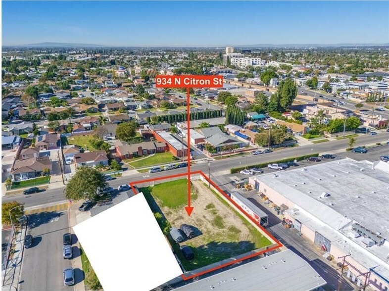 934 N Citron St, Anaheim, CA à vendre - Photo du bâtiment - Image 3 de 14