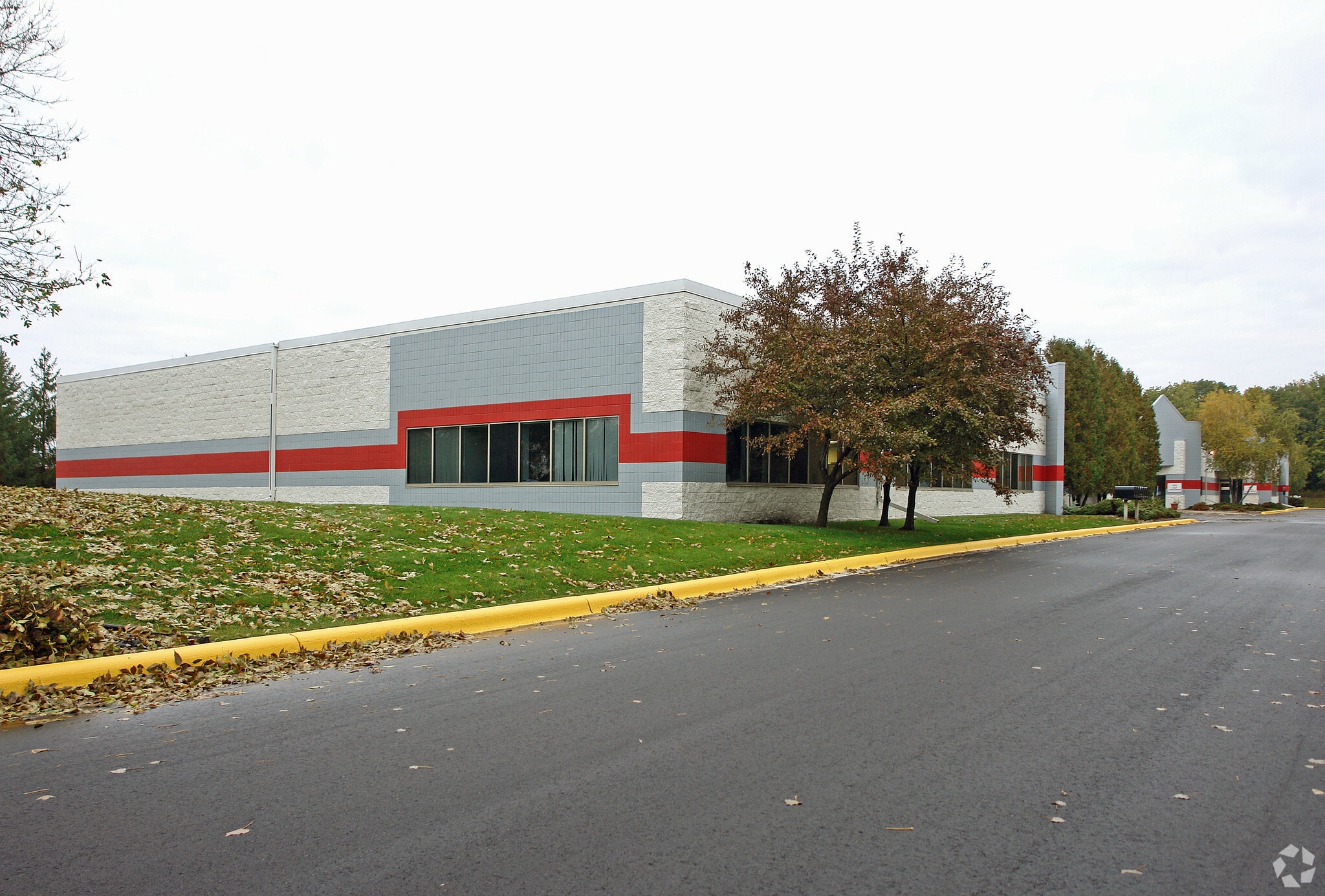 2357 Ventura Dr, Woodbury, MN for lease Building Photo- Image 1 of 10