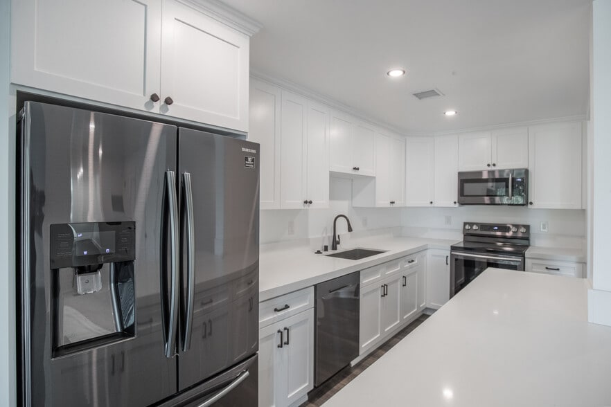 1115 14th St, Santa Monica, CA for sale - Building Photo - Image 3 of 45