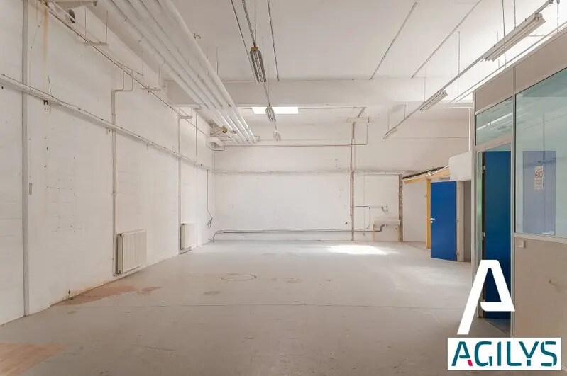 Flex in for lease - Interior Photo - Image 2 of 7