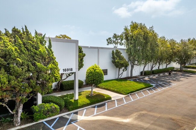 More details for 16918 Edwards Rd, Cerritos, CA - Industrial for Lease