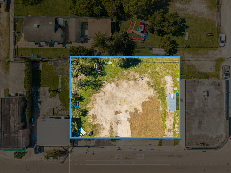 7624 NE 2nd Ave, Miami, FL à vendre - Photo du bâtiment - Image 2 de 6