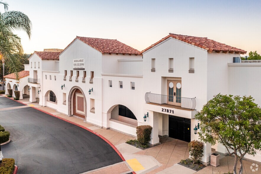 27871-27941 La Paz, Laguna Niguel, CA à louer - Photo du bâtiment - Image 1 de 12