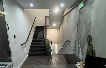228-230 S Beverly Dr, Beverly Hills, CA for lease Interior Photo- Image 2 of 6