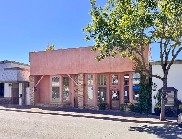 132-134 Matheson St, Healdsburg, CA à vendre - Photo du bâtiment - Image 2 de 21