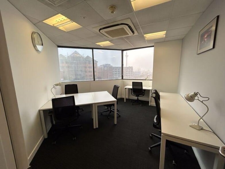 79 College Rd, Harrow for lease - Interior Photo - Image 2 of 17