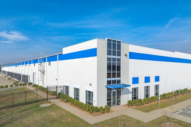 Plus de détails pour 2350 Park Center Dr, Mebane, NC - Industriel à louer